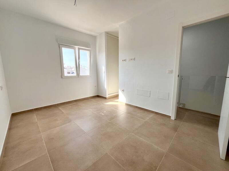 3 bedroom Townhouse for sale