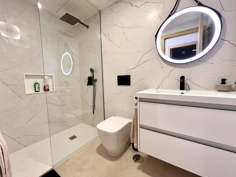 2 slaapkamer Appartement Te koop
