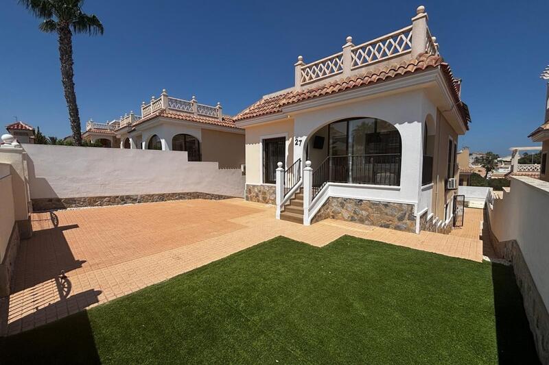 Villa for sale in Ciudad Quesada, Alicante