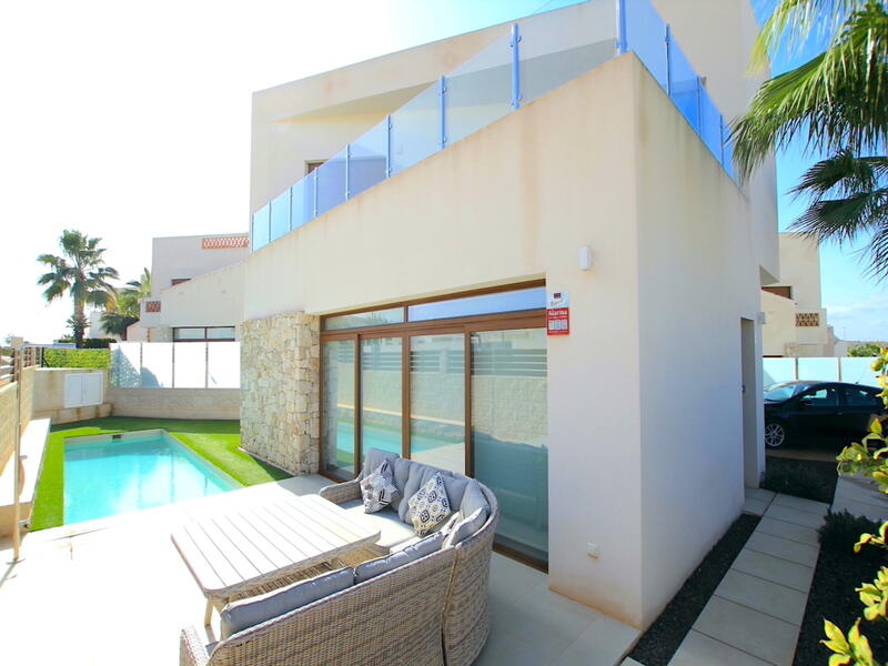 Villa zu verkaufen in Benijófar, Alicante
