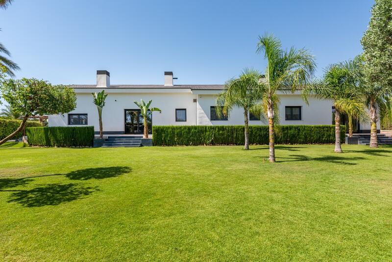 Villa til salgs i Elx/Elche, Alicante
