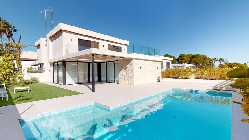 Villa till salu i Cabo Roig, Alicante