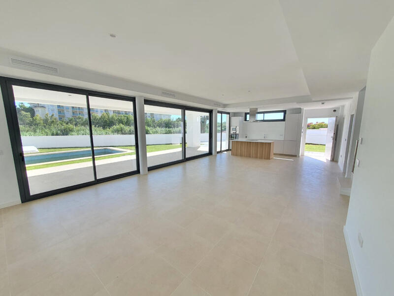 4 Cuarto Villa en venta