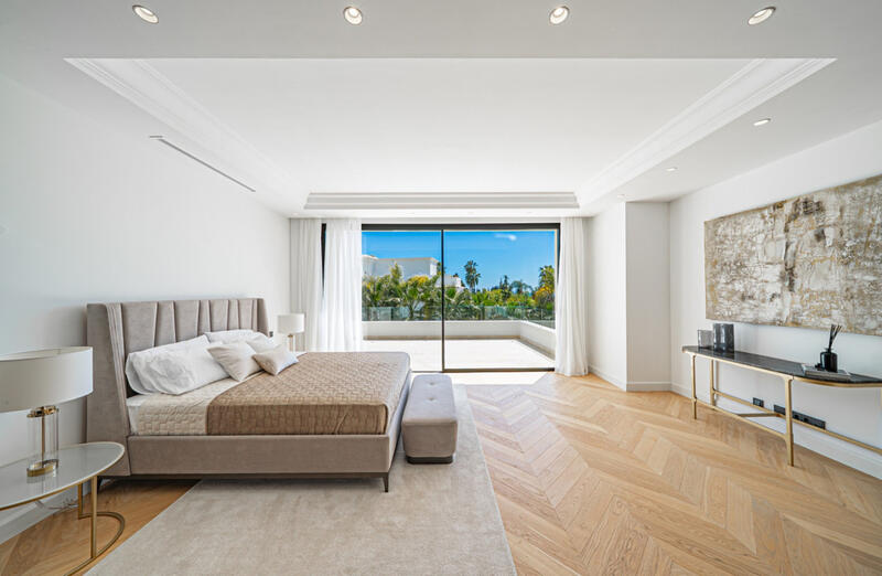 6 bedroom Villa for sale