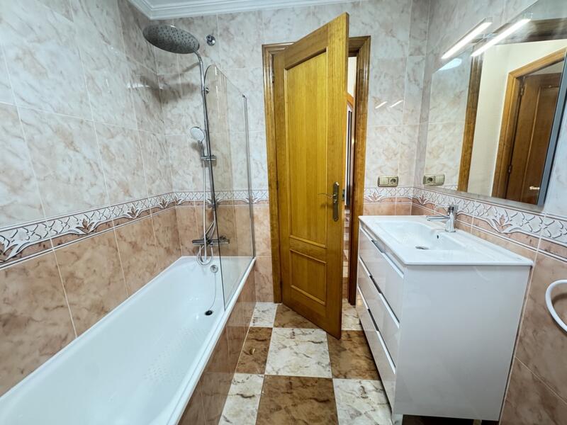 2 slaapkamer Appartement Te koop