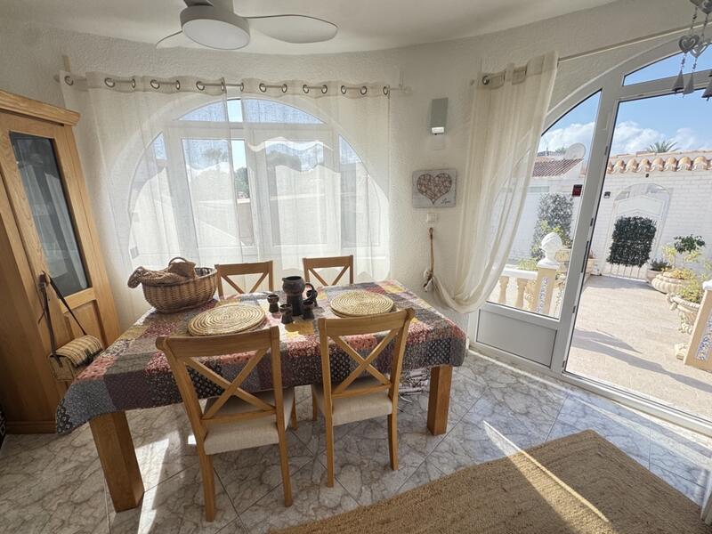 4 slaapkamer Villa Te koop