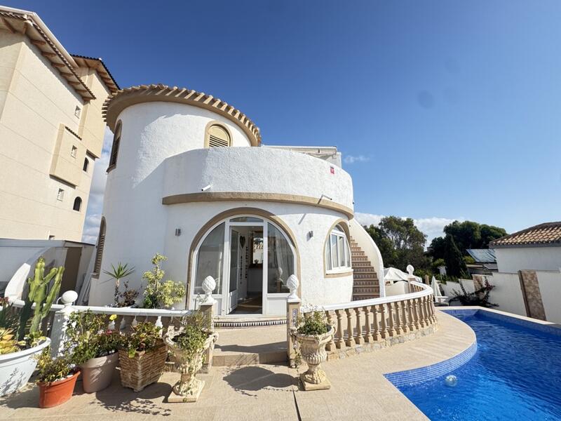 4 slaapkamer Villa Te koop