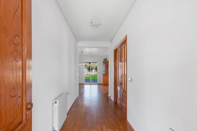 2 Schlafzimmer Villa zu verkaufen