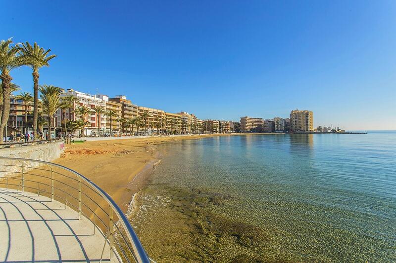 квартира продается в Torrevieja, Alicante