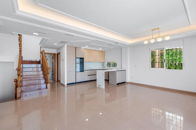 4 slaapkamer Villa Te koop