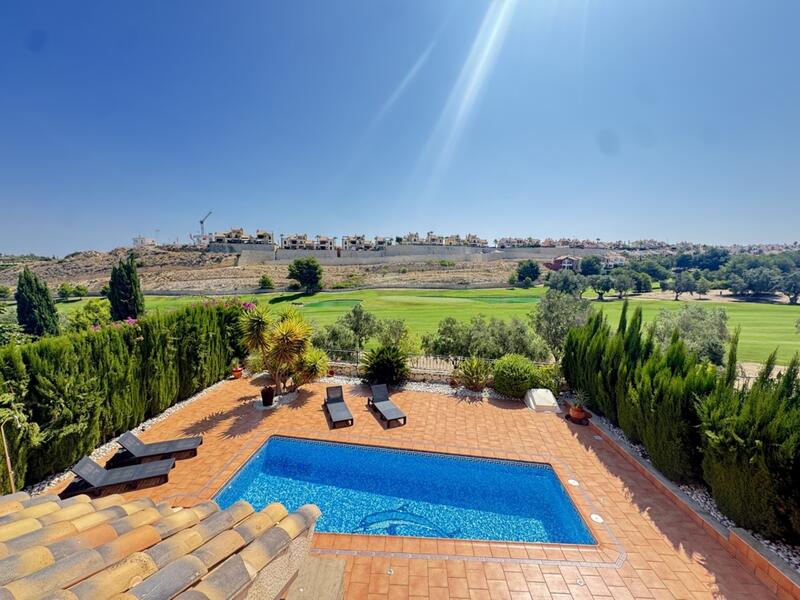 3 Cuarto Villa en venta