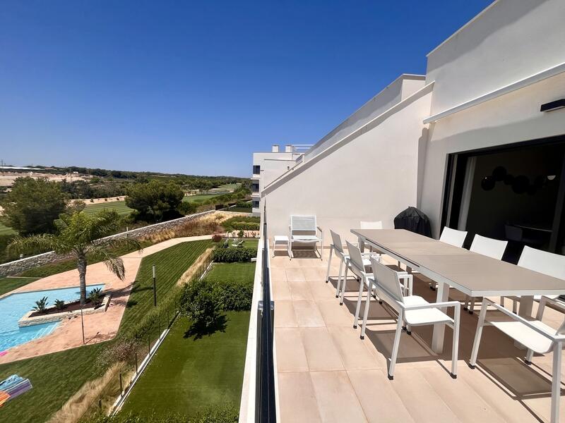 3 bedroom Apartment for sale