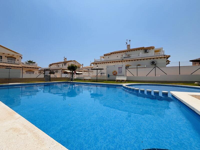 Townhouse for sale in La Zenia, Alicante