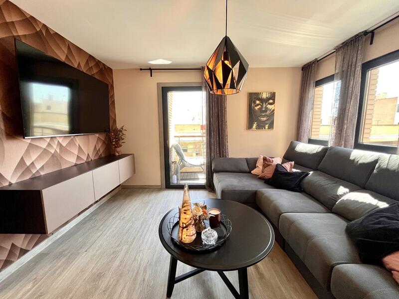 4 bedroom Apartment for sale