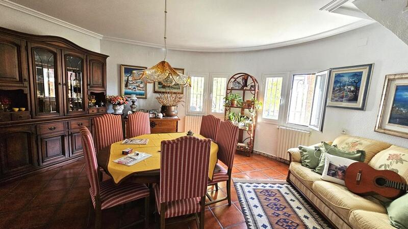 5 Cuarto Villa en venta