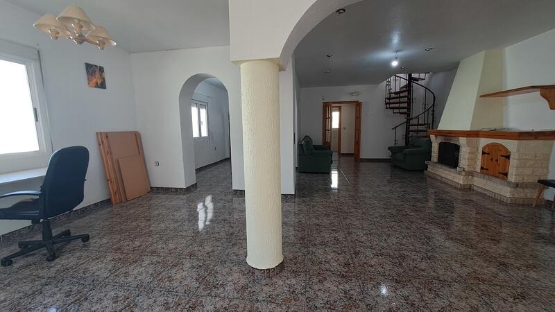 5 bedroom Villa for sale