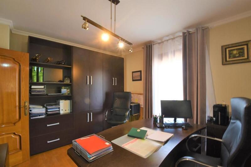 5 bedroom Villa for sale