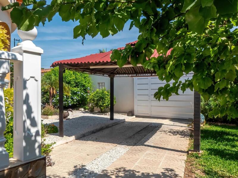 3 спальная комната вилла продается