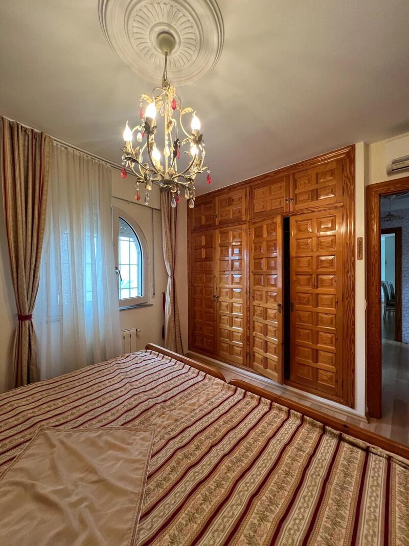 4 bedroom Villa for sale