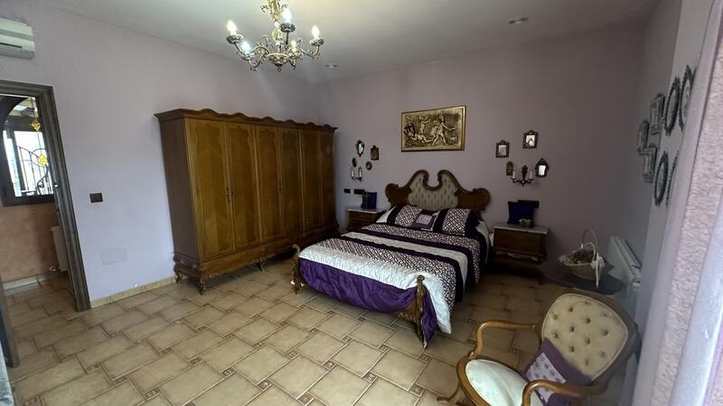 4 Cuarto Villa en venta