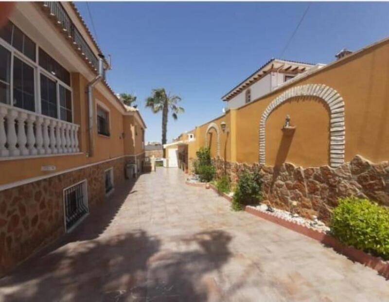 6 soveværelse Villa til salg