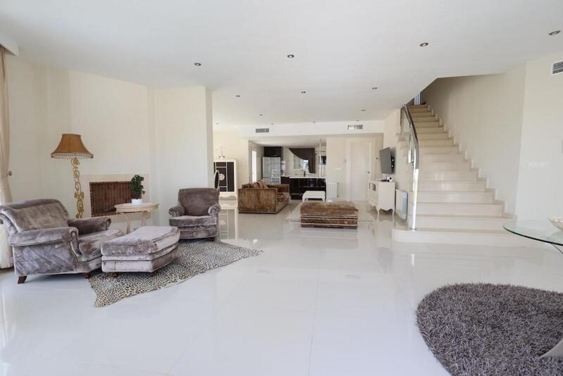 5 Cuarto Villa en venta