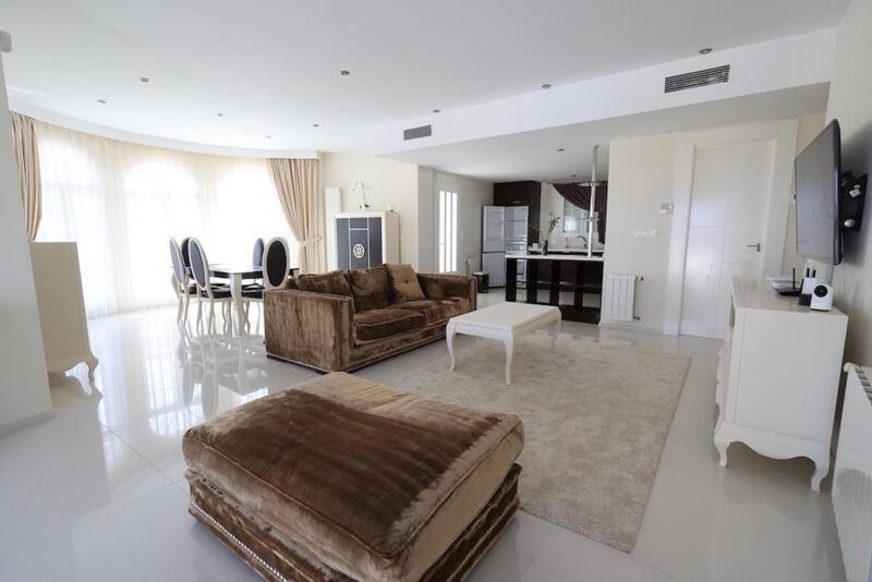 5 Cuarto Villa en venta