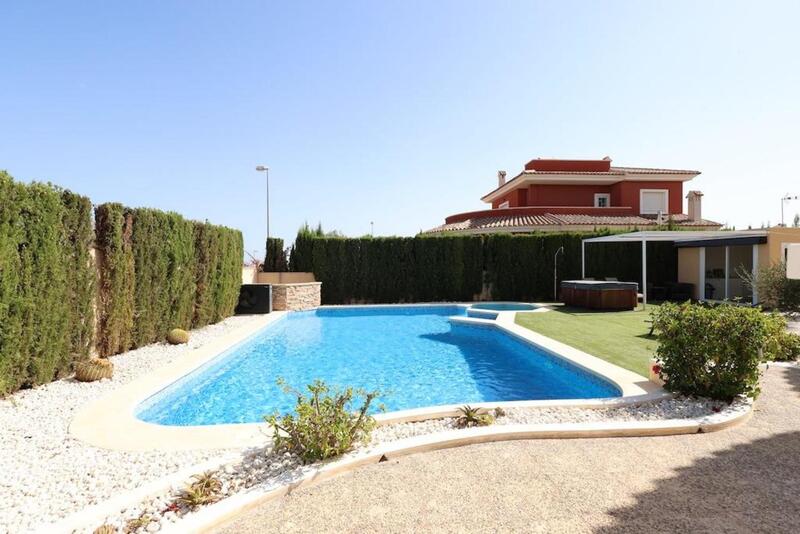 5 Cuarto Villa en venta