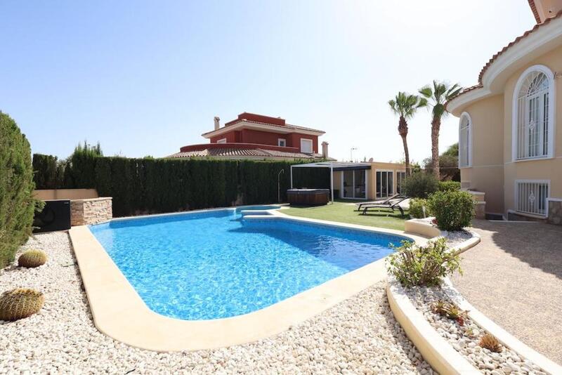 5 Cuarto Villa en venta