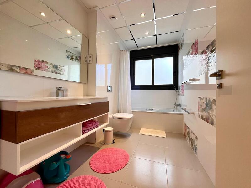 4 Cuarto Villa en venta