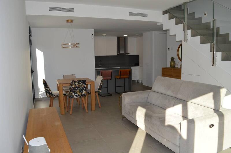 3 sovrum Duplex till salu