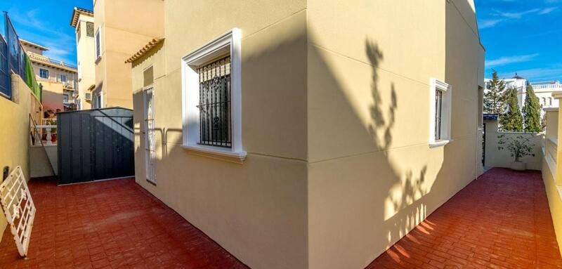 3 Cuarto Villa en venta