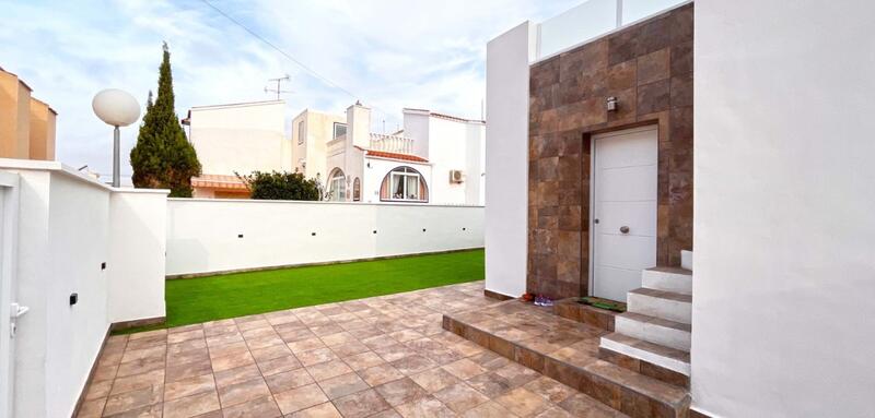 2 Cuarto Villa en venta