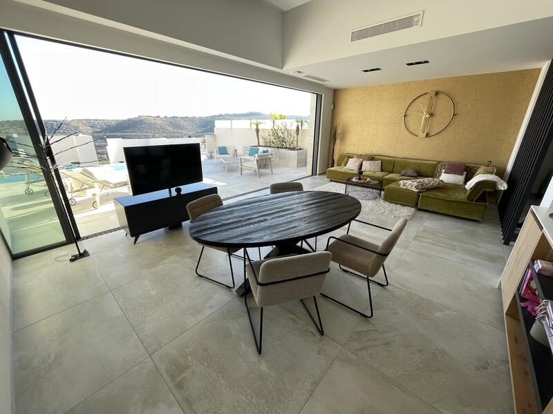4 bedroom Villa for sale