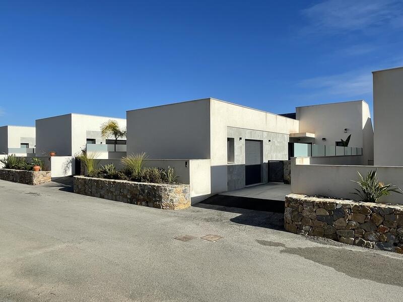 4 bedroom Villa for sale