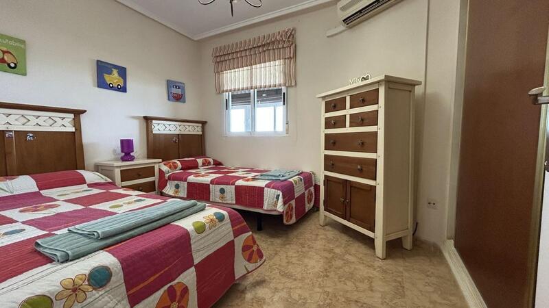 3 спальная комната квартира продается