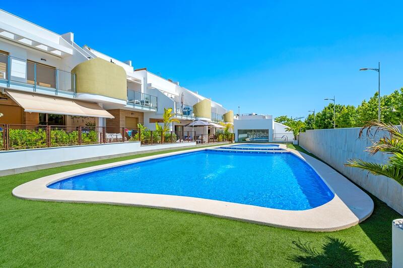 3 bedroom Apartment for sale