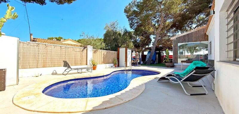 4 Cuarto Villa en venta