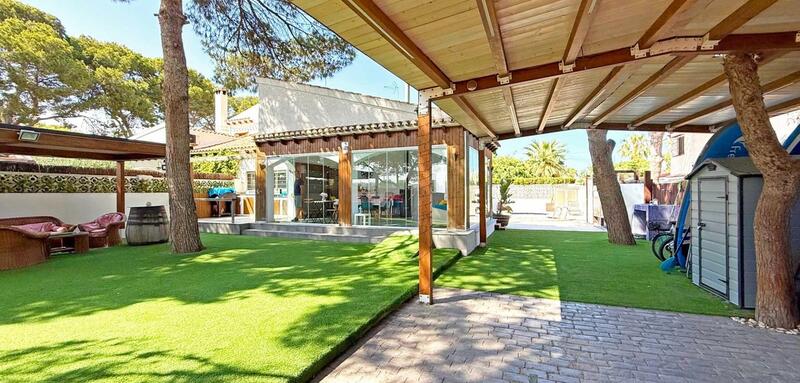 4 Cuarto Villa en venta