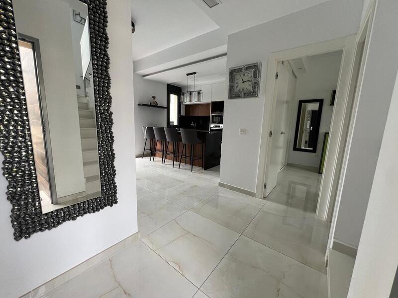 3 Cuarto Villa en venta