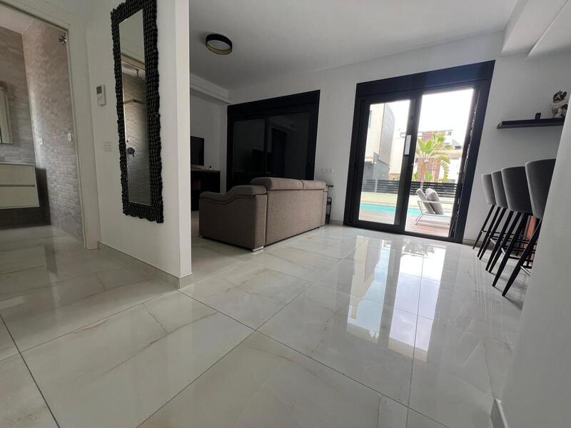 3 Cuarto Villa en venta
