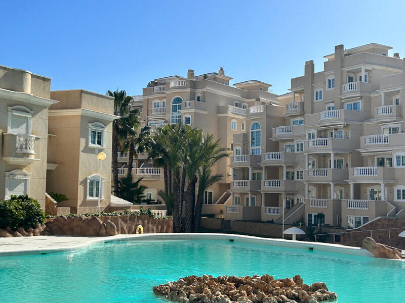 3 bedroom Apartment for sale