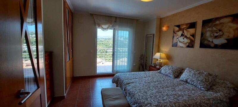 4 slaapkamer Villa Te koop