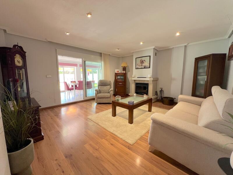 6 Cuarto Villa en venta