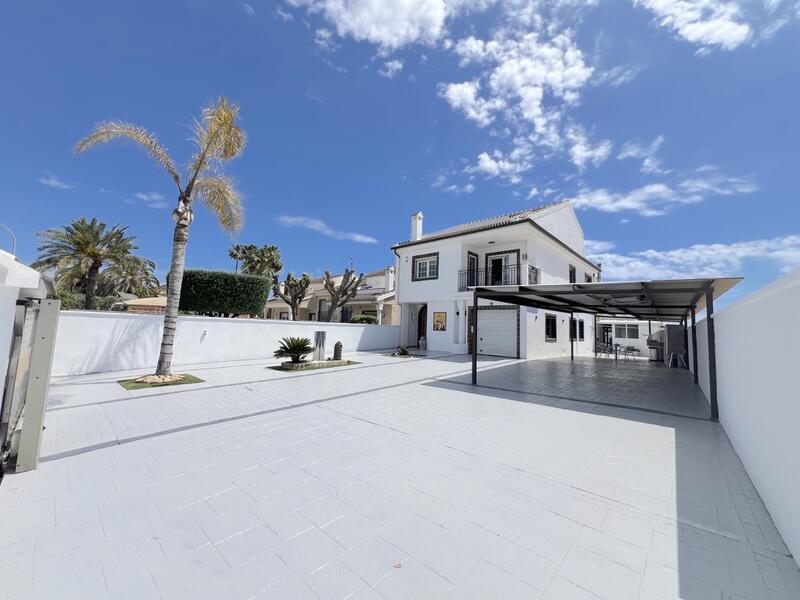 6 Cuarto Villa en venta