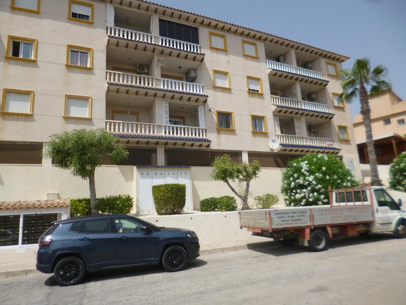Lejlighed til salg i Playa Flamenca, Alicante