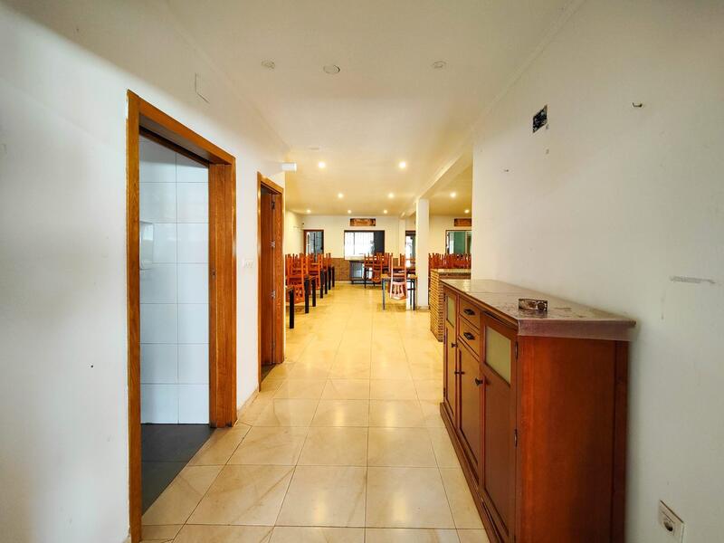 6 bedroom Apartment for sale