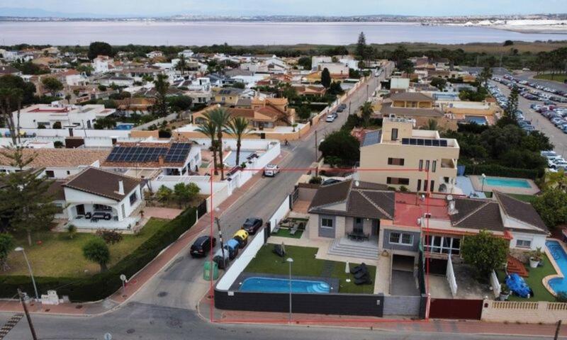 Villa zu verkaufen in Torrevieja, Alicante