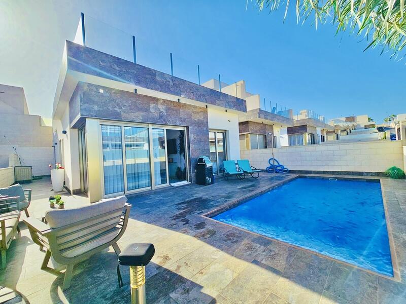 3 Cuarto Villa en venta
