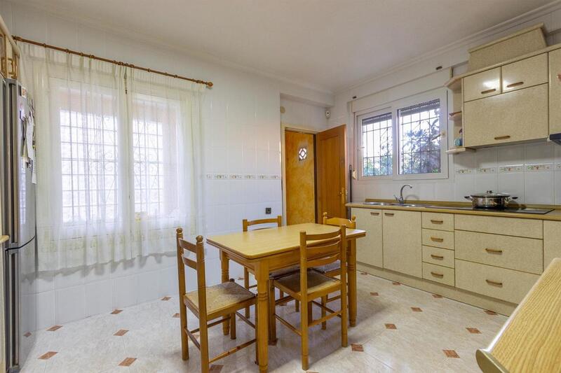 4 Cuarto Villa en venta